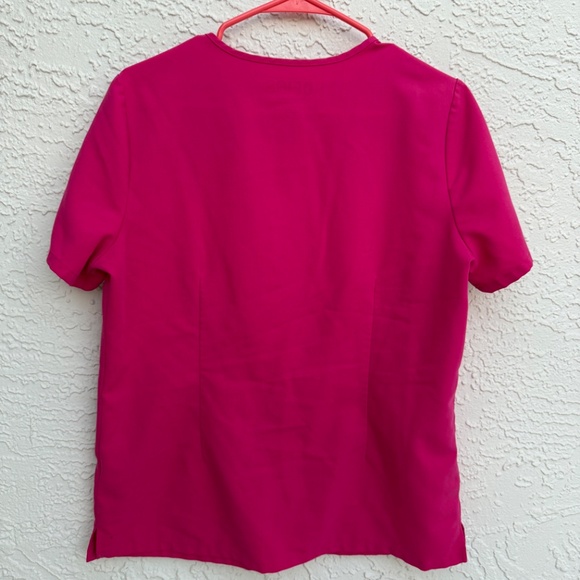 Scrub top plus free matching jogger (M/T) with small stain - Picture 2 of 3